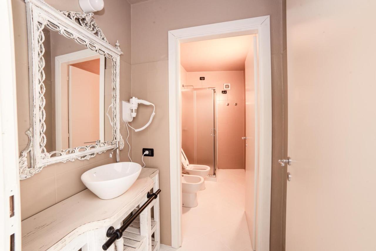 Twin Room Private Bathroom,1135943882:JPEG